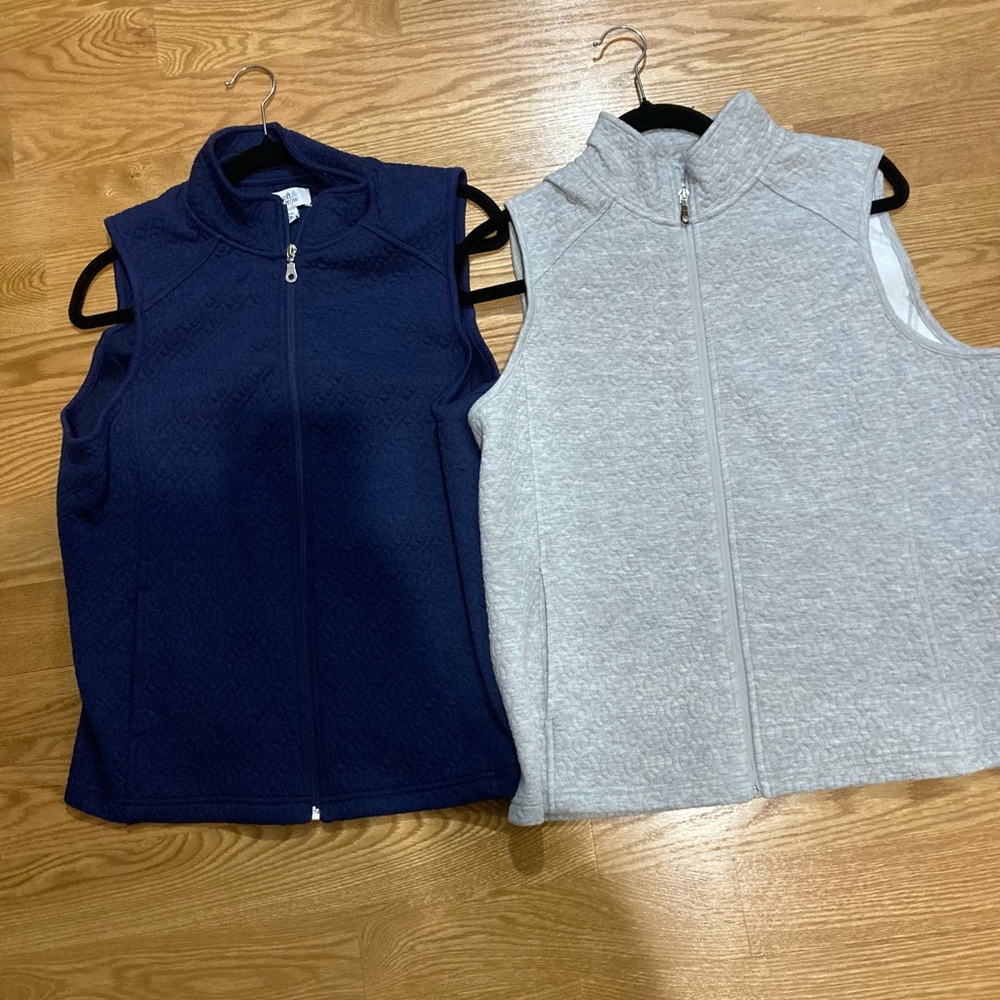 Croft & Barrow Women's Navy and Gray Vests